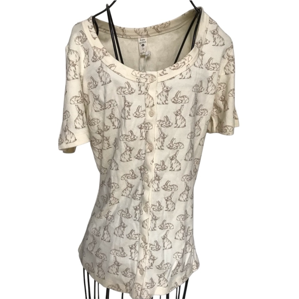 ✨Kate Quinn Size XS Women’s Bunny Rabbit Button Shirt.